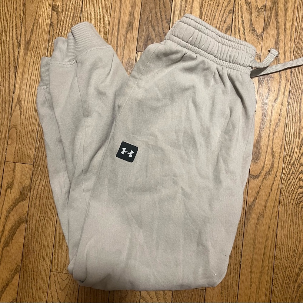 Under Armour women’s Cream Colored Joggers